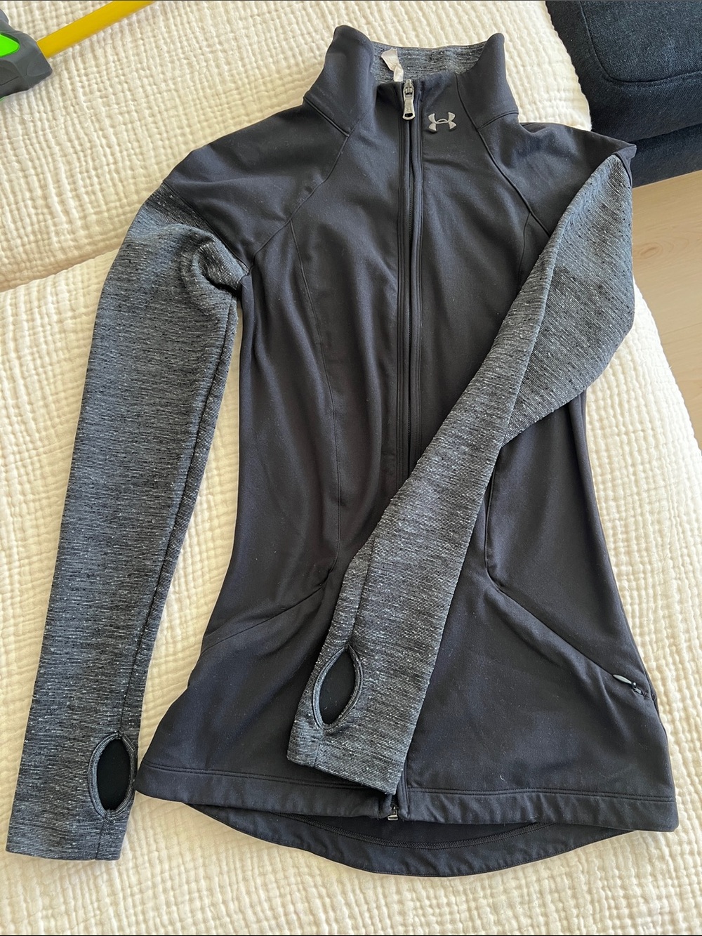 Under Armour Jacket with Charcoal Sleeves - Picture 11 of 14